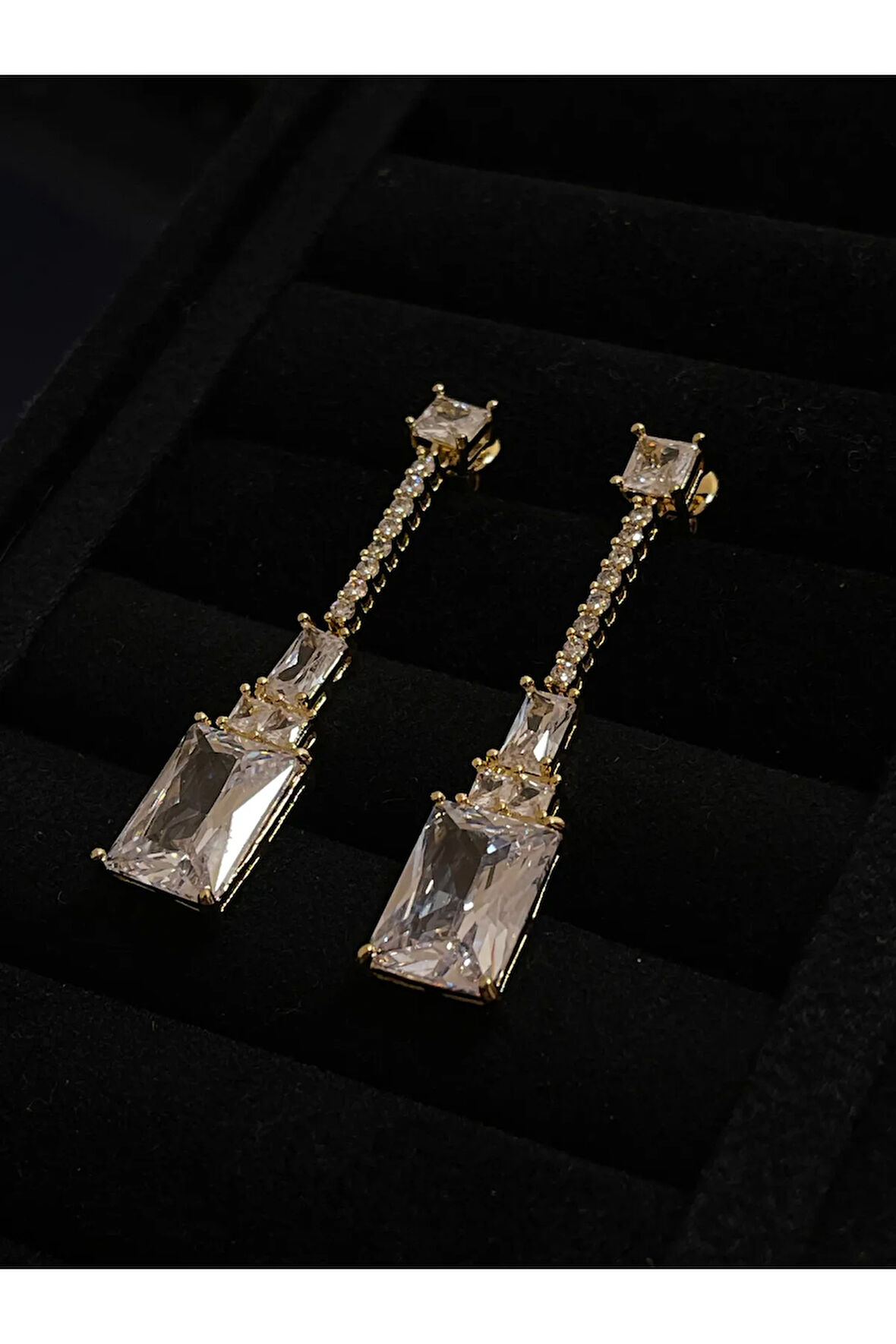Abiye Küpe Parlak Zirkon Taşlı Uzun Sallantılı Pırlanta Kesim Gold