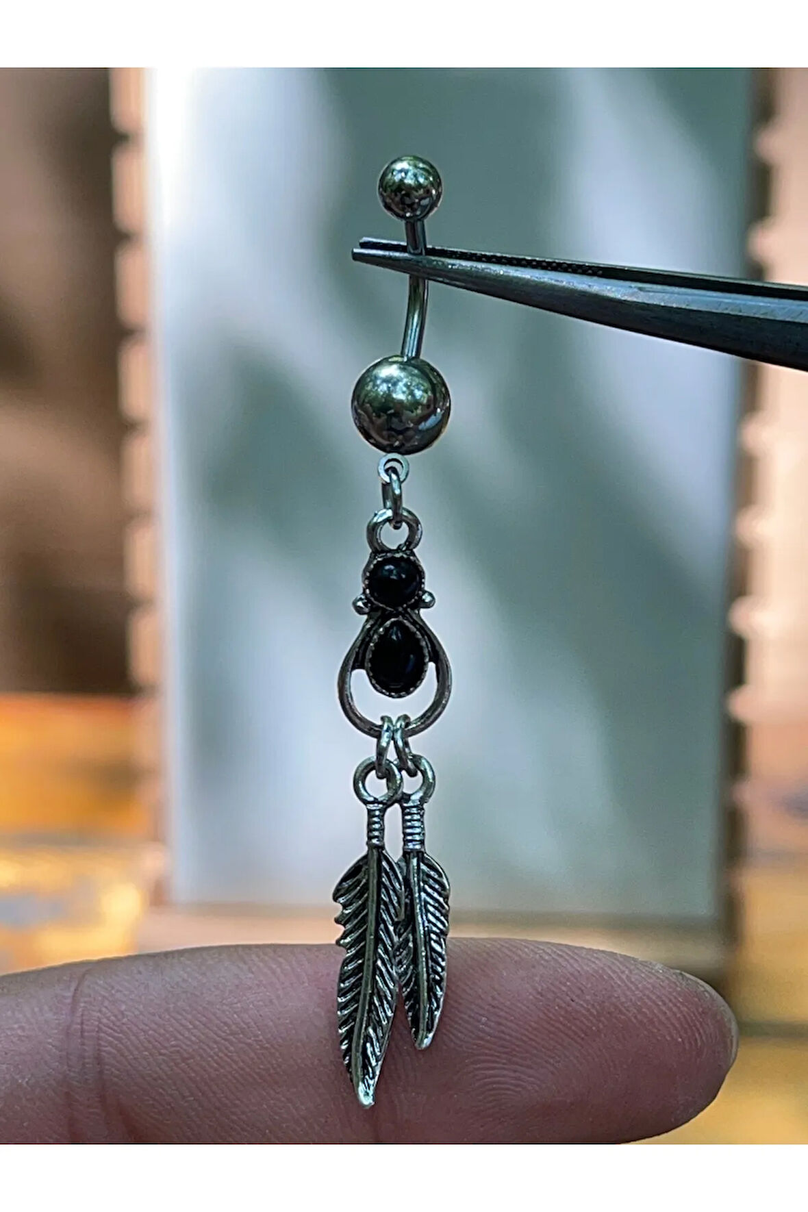 316 L Cerrahi Çelik Yaprak Sallantılı Siyah Taşlı Göbek Piercingi
