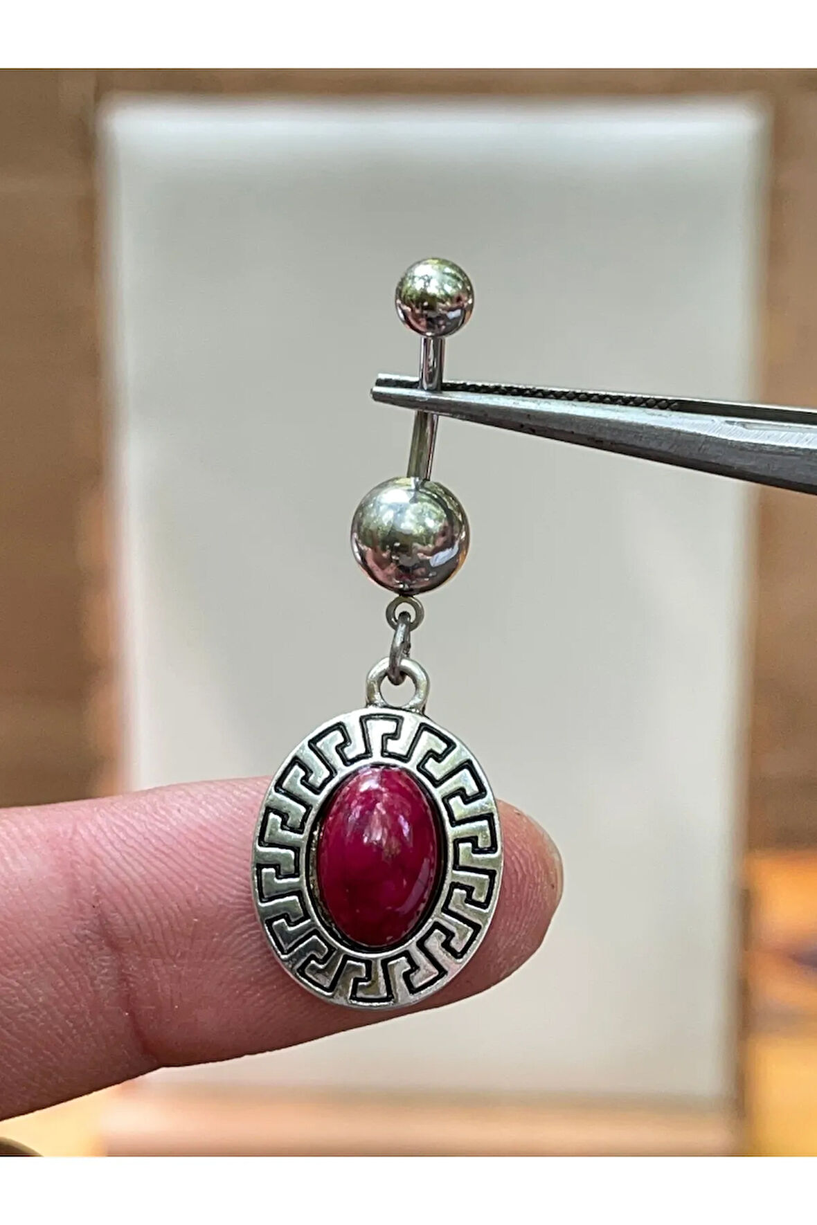 316 L Cerrahi Çelik Etnik Model Bordo Taşlı Göbek Piercingi