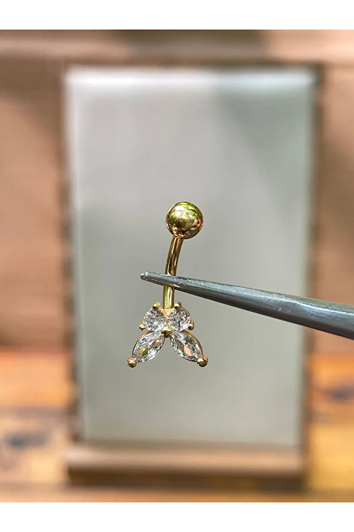 316 L Cerrahi Çelik Kelebek Modeli Parlak Zirkon Taşlı Göbek Piercingi