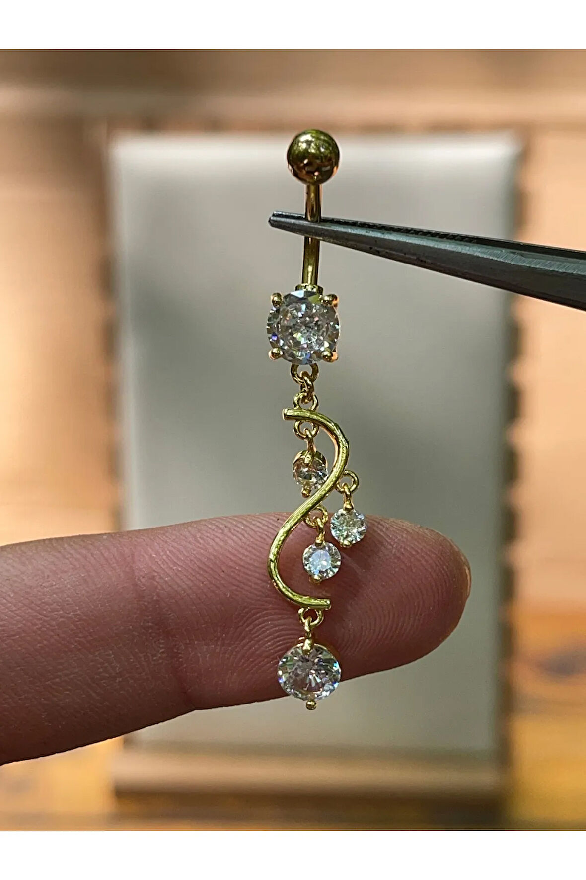 316 L Cerrahi Çelik Pırlanta Modeli Sallantılı Zirkon Taşlı Göbek Piercingi