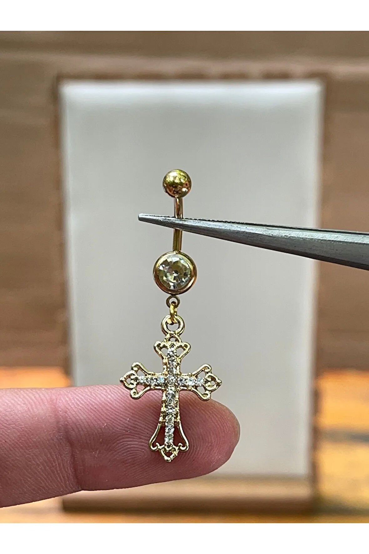 316 L Cerrahi Çelik Haç Modeli Zirkon Taşlı Göbek Piercingi