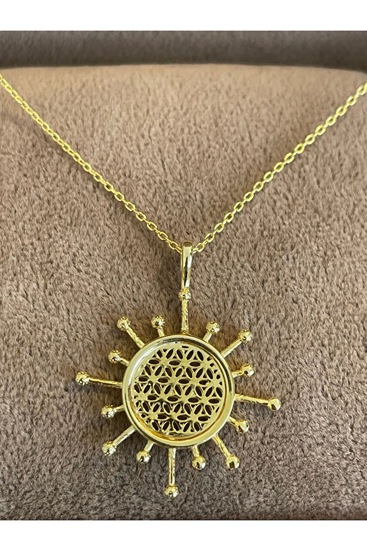 925 Ayar Gümüş Gold Renginde Güneş Modeli Zincirli Gümüş Kolye