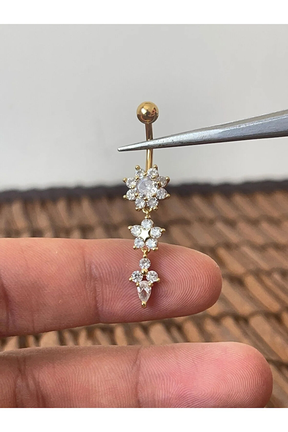 316 L Cerrahi Çelik Anti Alerjik Pırlanta Çiçek Modeli Parlak Taşlı Göbek Piercingi