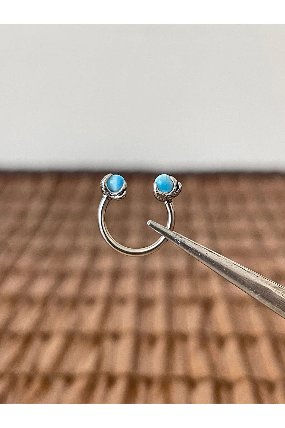 316 L Cerrahi Çelik Anti Alerjik Mavi Doğal Taşlı Peçne Modeli Halka Piercing 10mm x 1,2mm