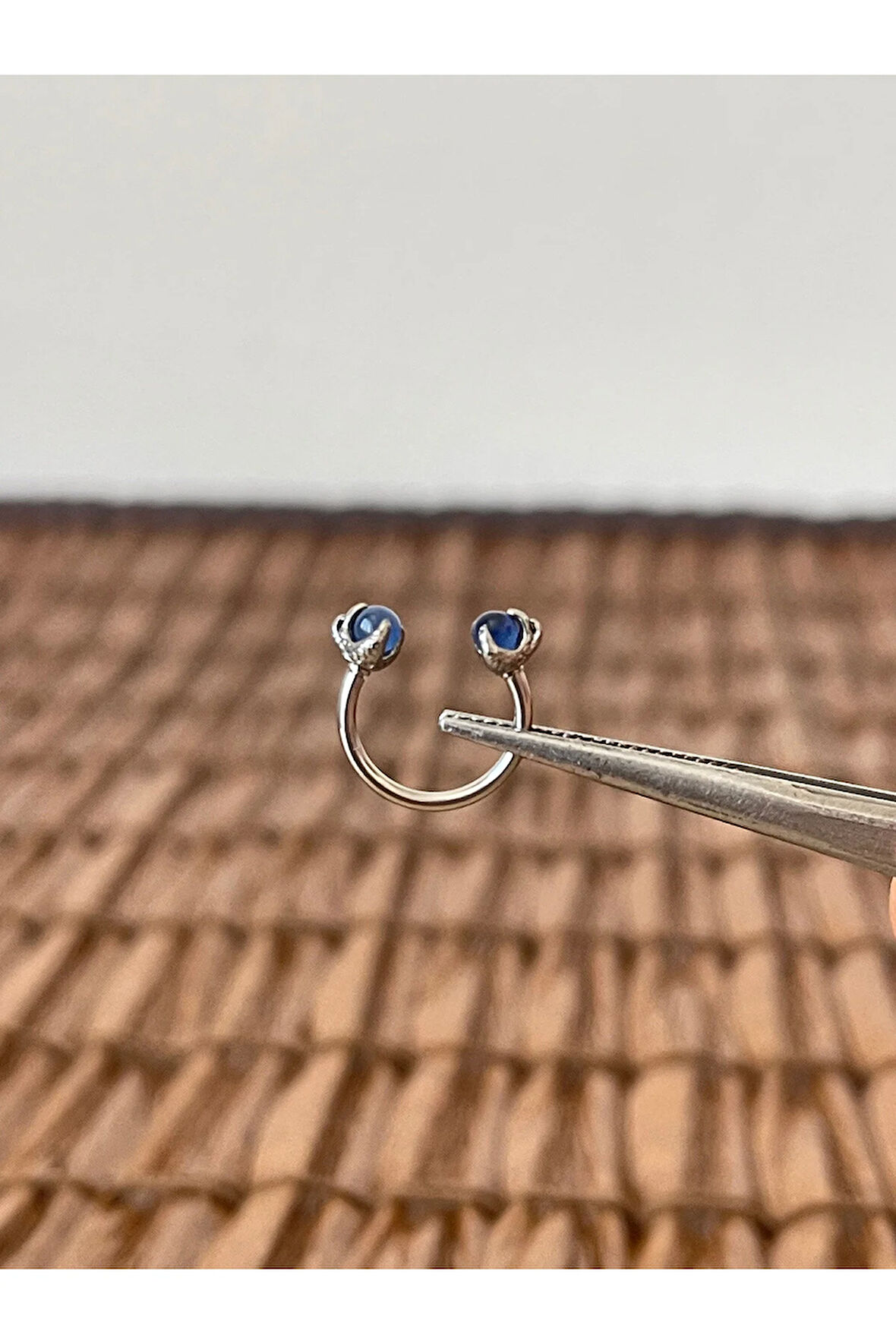 316 L Cerrahi Çelik Anti Alerjik Lacivert Doğal Taşlı Peçne Modeli Halka Piercing 10mm x 1,2mm