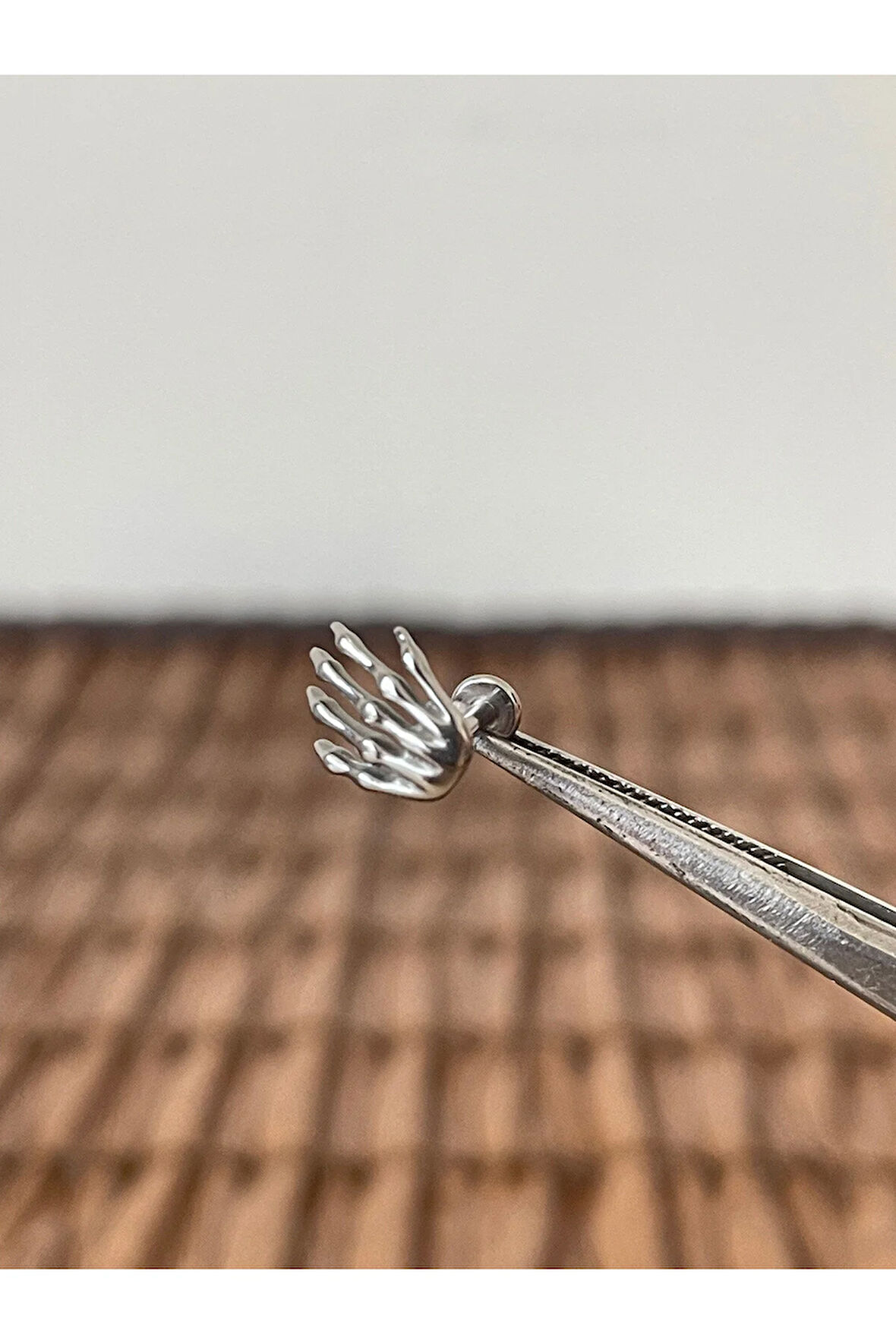 316 L Cerrahi Çelik İskelet El Modeli Dudak Kıkırdak Helix Tragus Piercingi