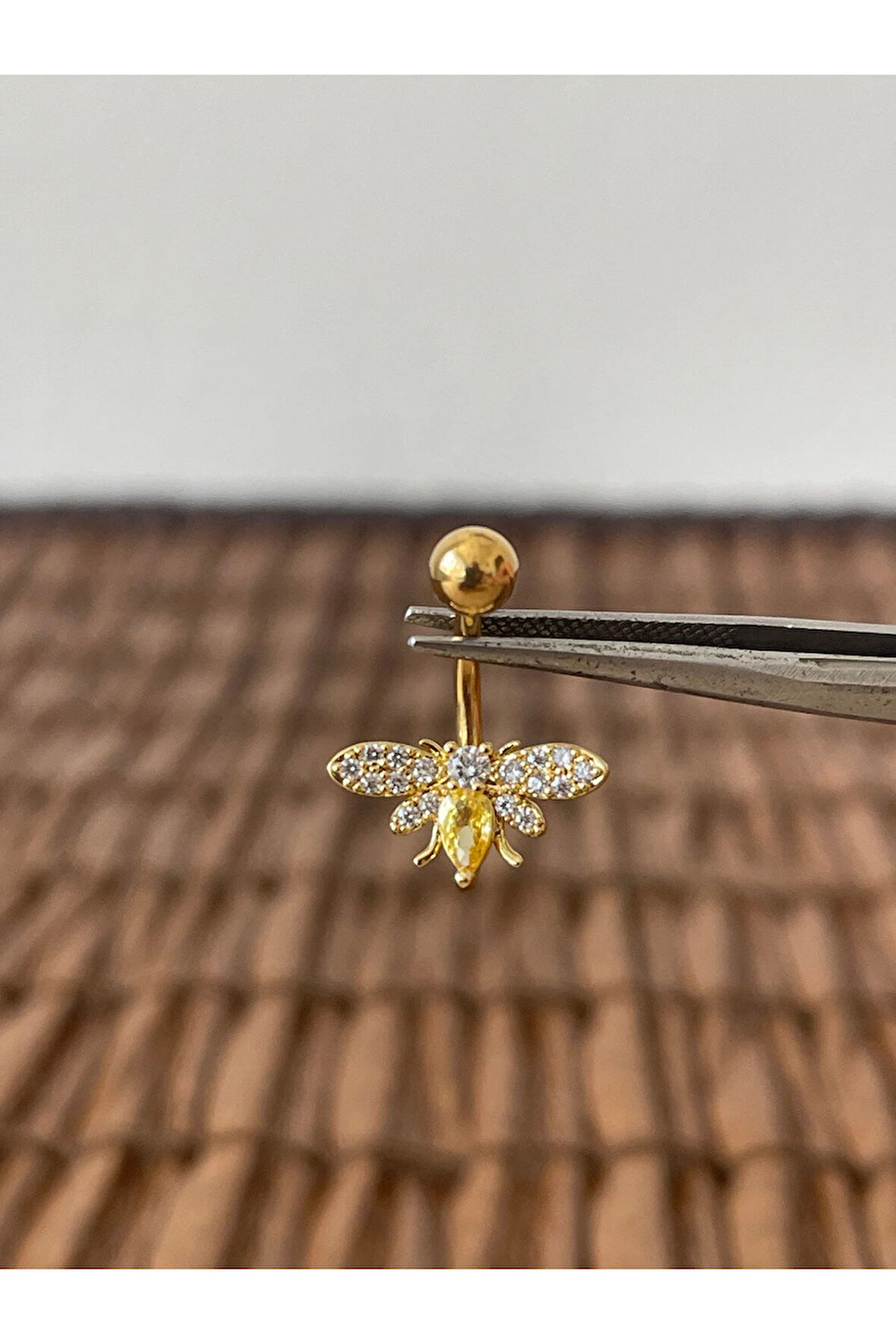 316 L Cerrahi Çelik Anti Alerjik Arı Modeli Parlak Zirkon Taşlı Göbek Piercingi