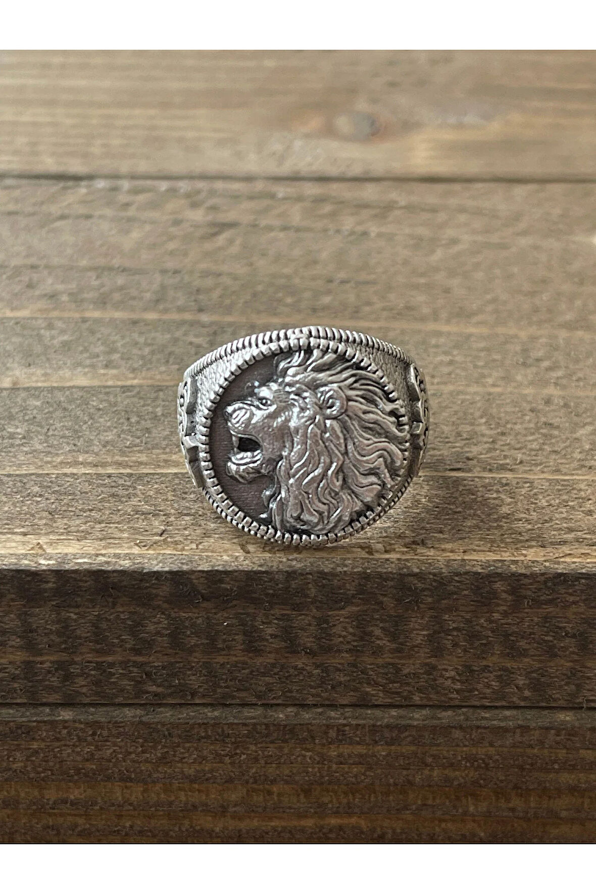 Ayarlanabilir Ölçü 925 Ayar Gümüş Kaplama Aslan İşlemeli Tasarım Yüzük