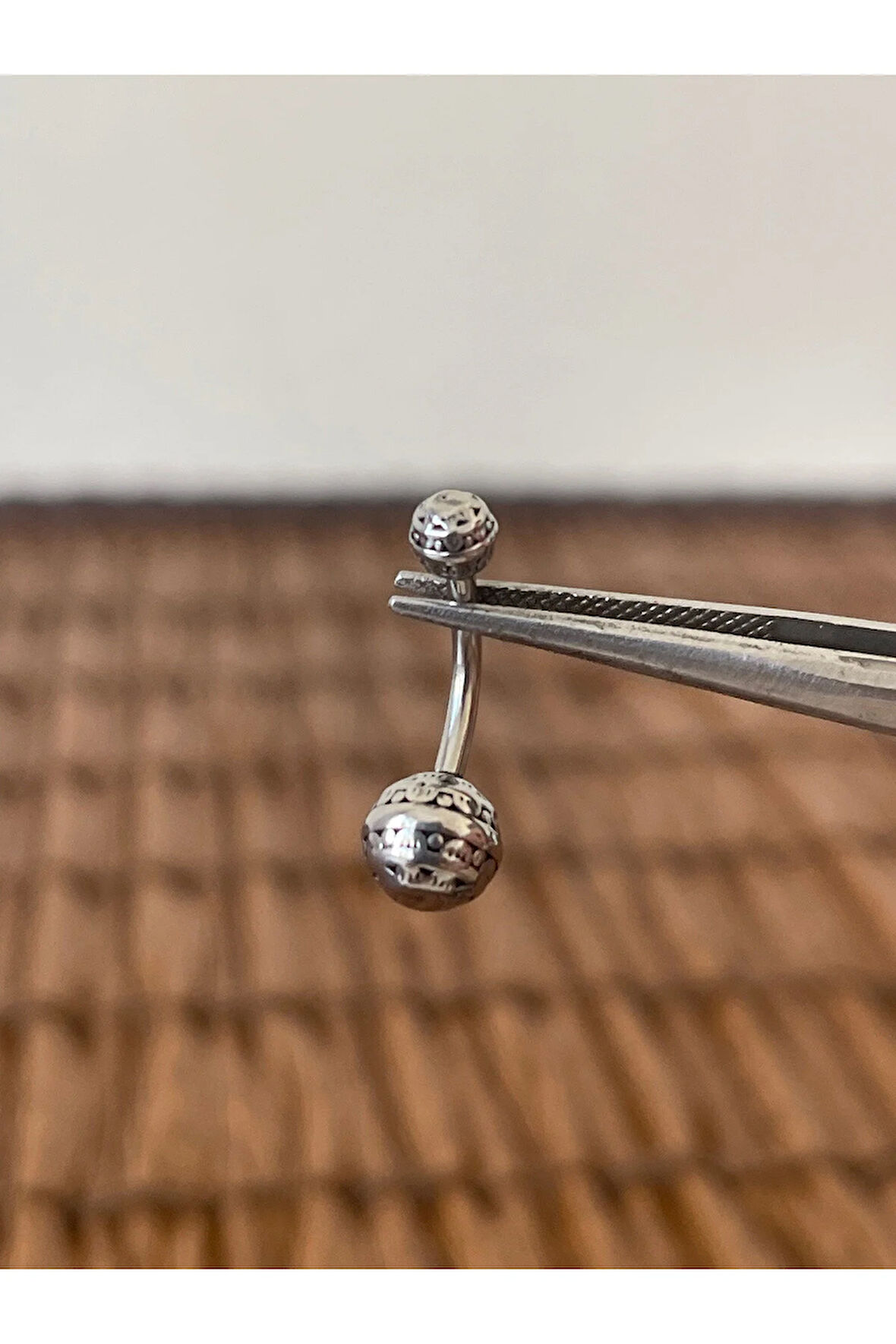 316 L Cerrahi Çelik Etnik Desenli Top Göbek Piercingi