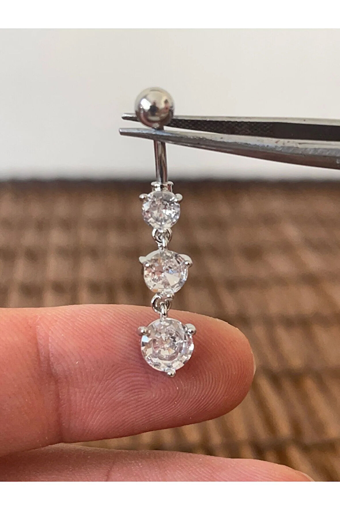 316 L Cerrahi Çelik Pırlanta Modeli Parlak Zirkon Taşlı Sallantılı Göbek Piercingi