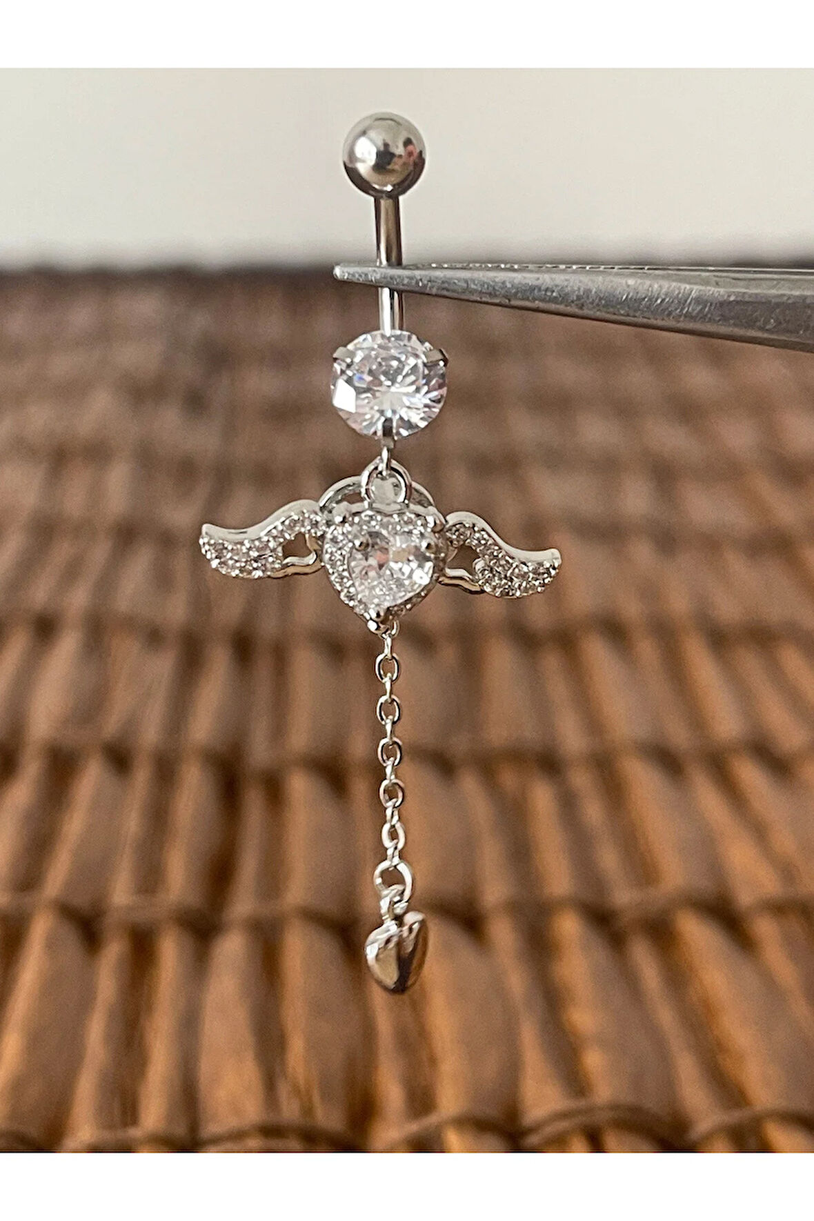 316 L Cerrahi Çelik Zirkon Parlak Taşlı Melek Göbek Piercingi