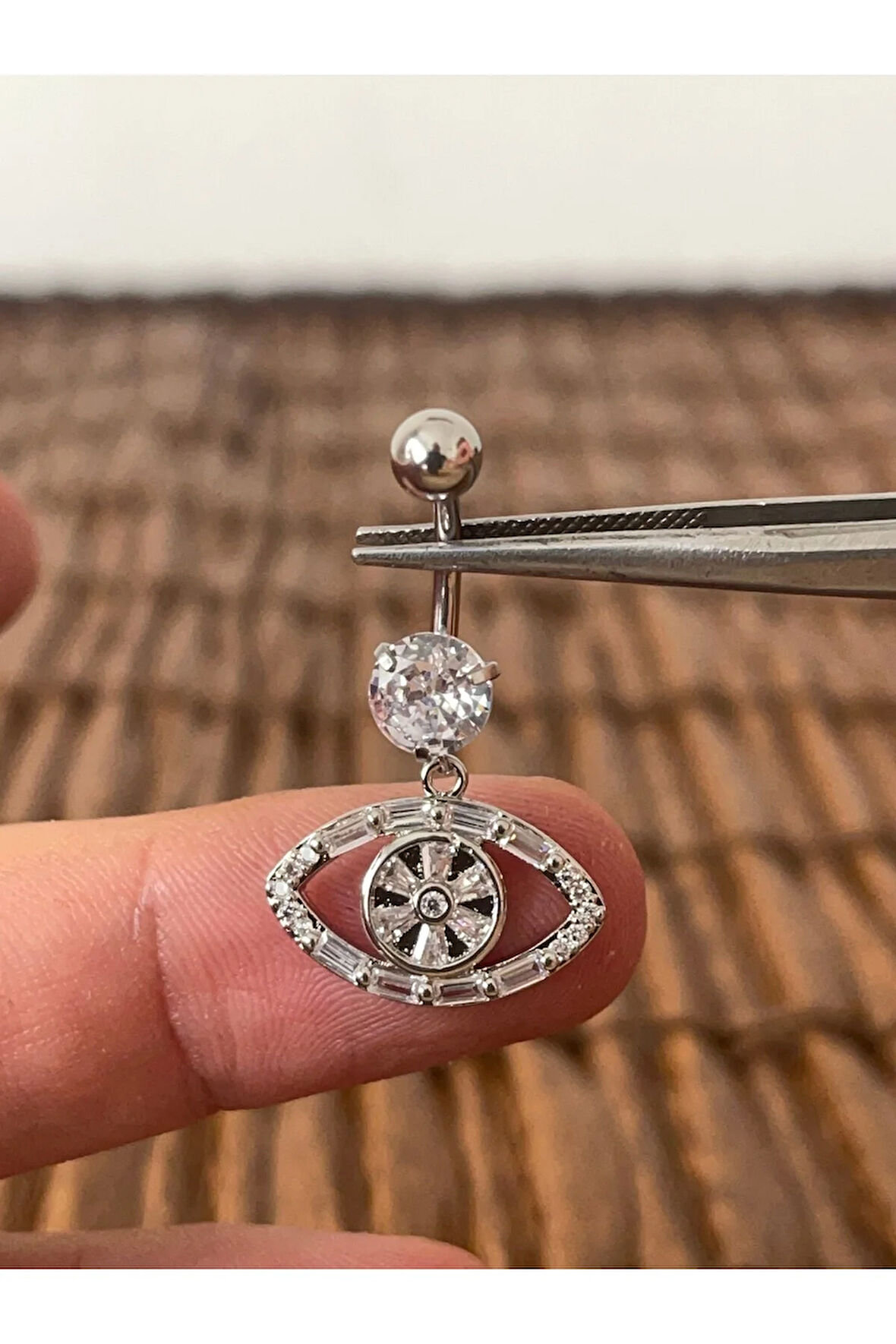 316 L Cerrahi Çelik Parlak Zirkon Taşlı Göz Modeli Göbek Piercingi