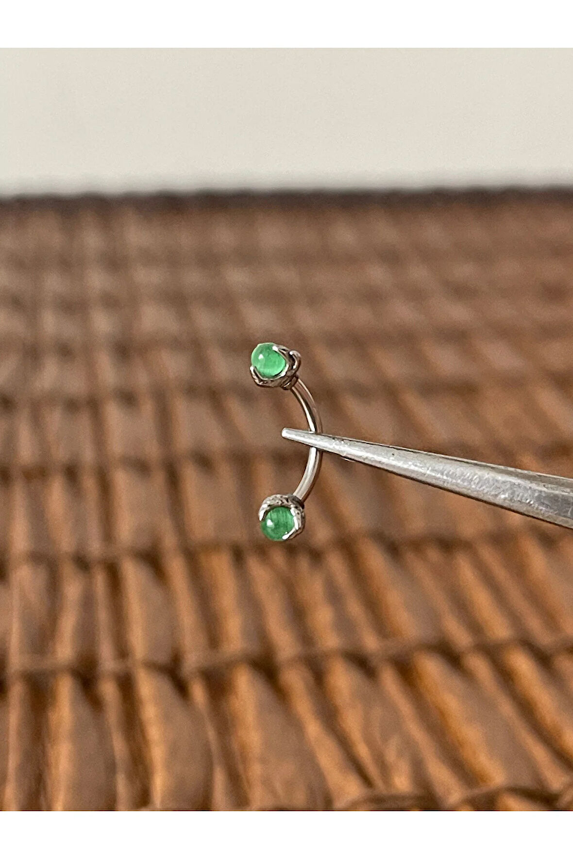 323 L Cerrahi Çelik Doğal Taşlı Kaş Kulak Snug Helix Kıkırdak Daith Conch Rook Tragus Piercing