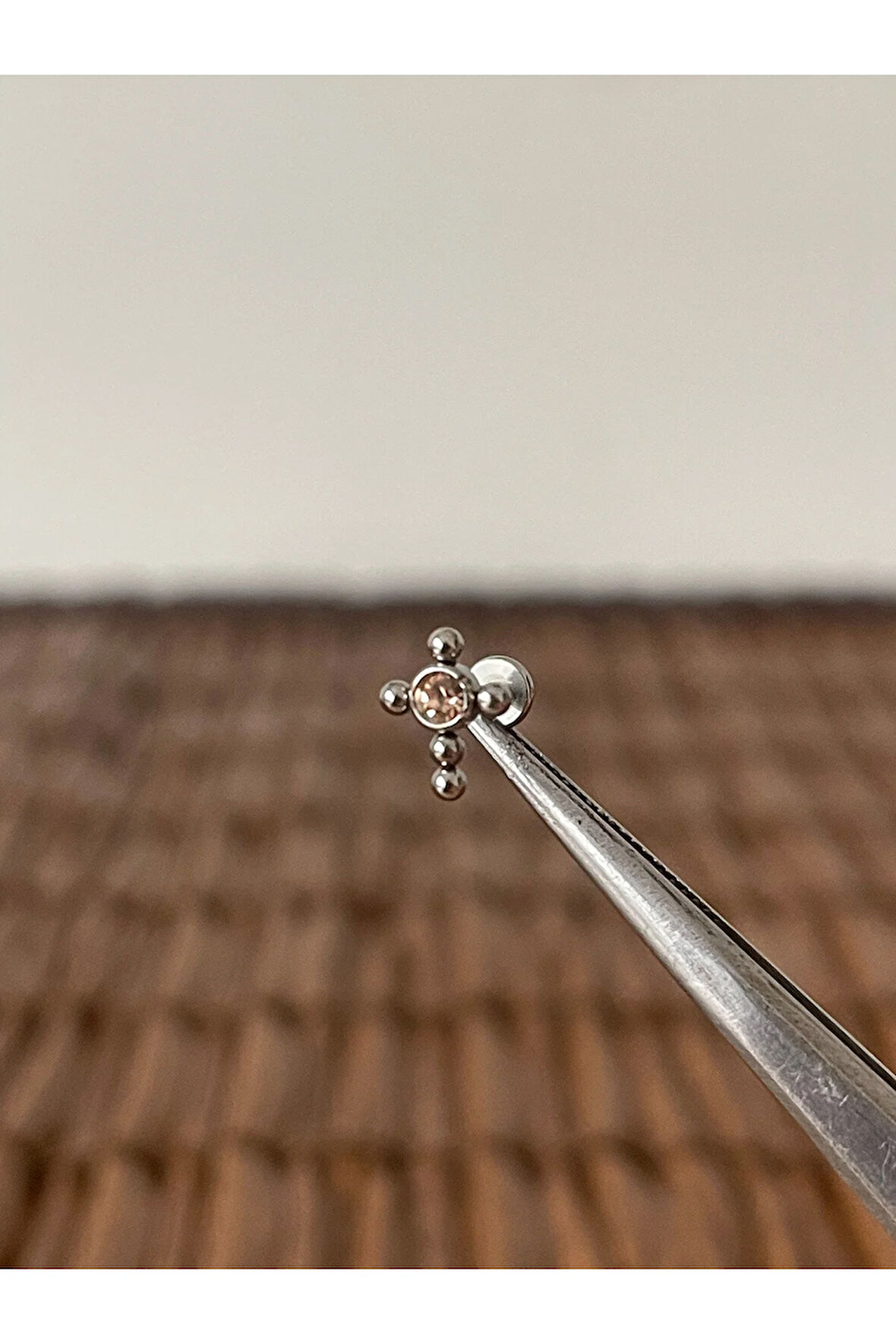 316 L Cerrahi Çelik Haç Dudak Helix Kıkırdak Tragus Conch Piercingi