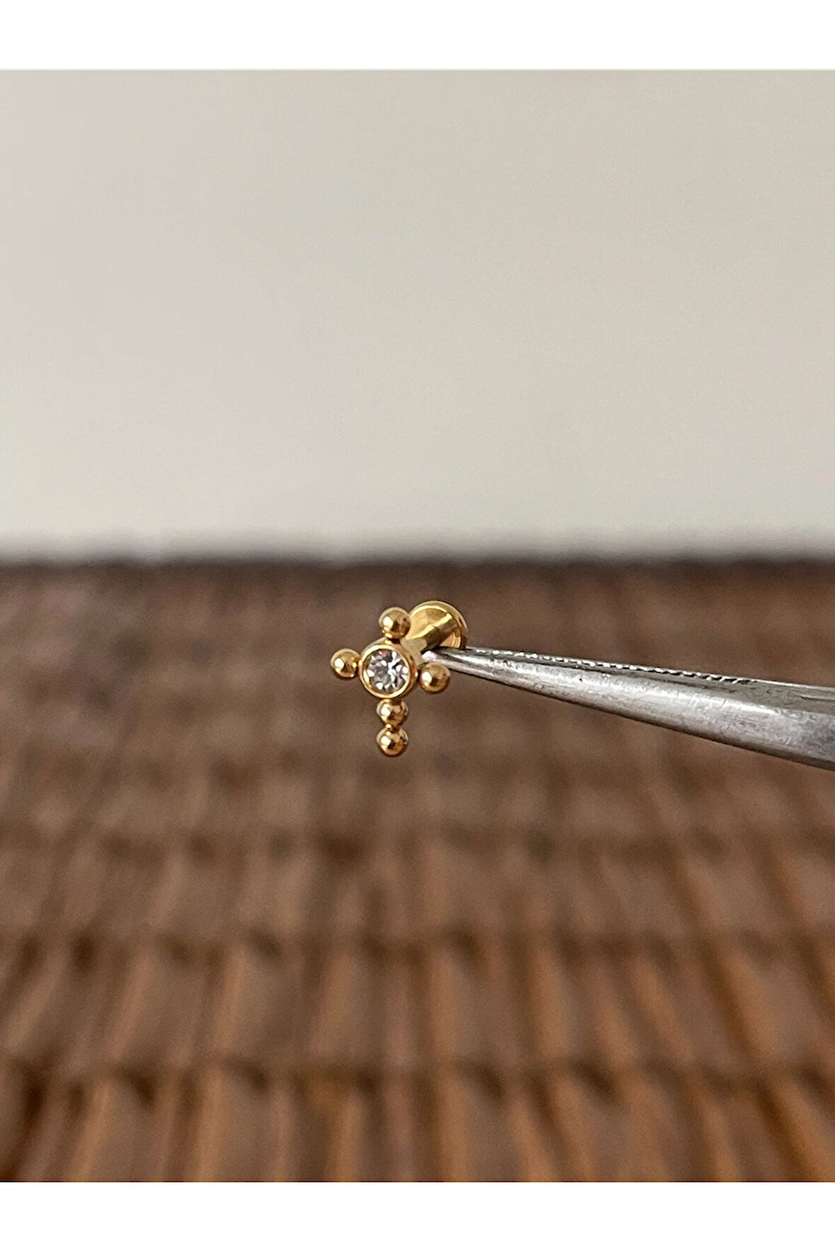 316 L Cerrahi Çelik Haç Dudak Helix Kıkırdak Tragus Conch Piercingi