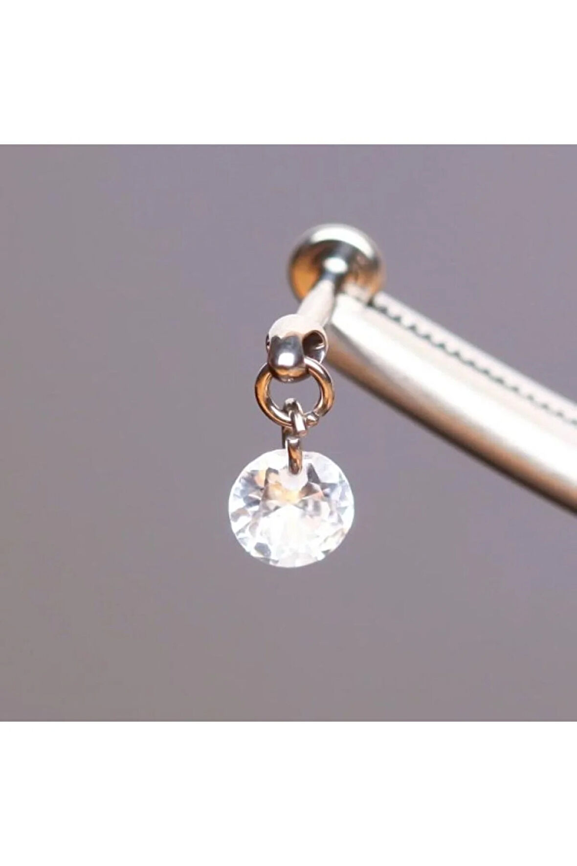 Yüksek Kalite G23 Titanium Sallantılı Zirkon Taşlı Dudak Helix Tragus Kıkırdak Titanyum Piercing