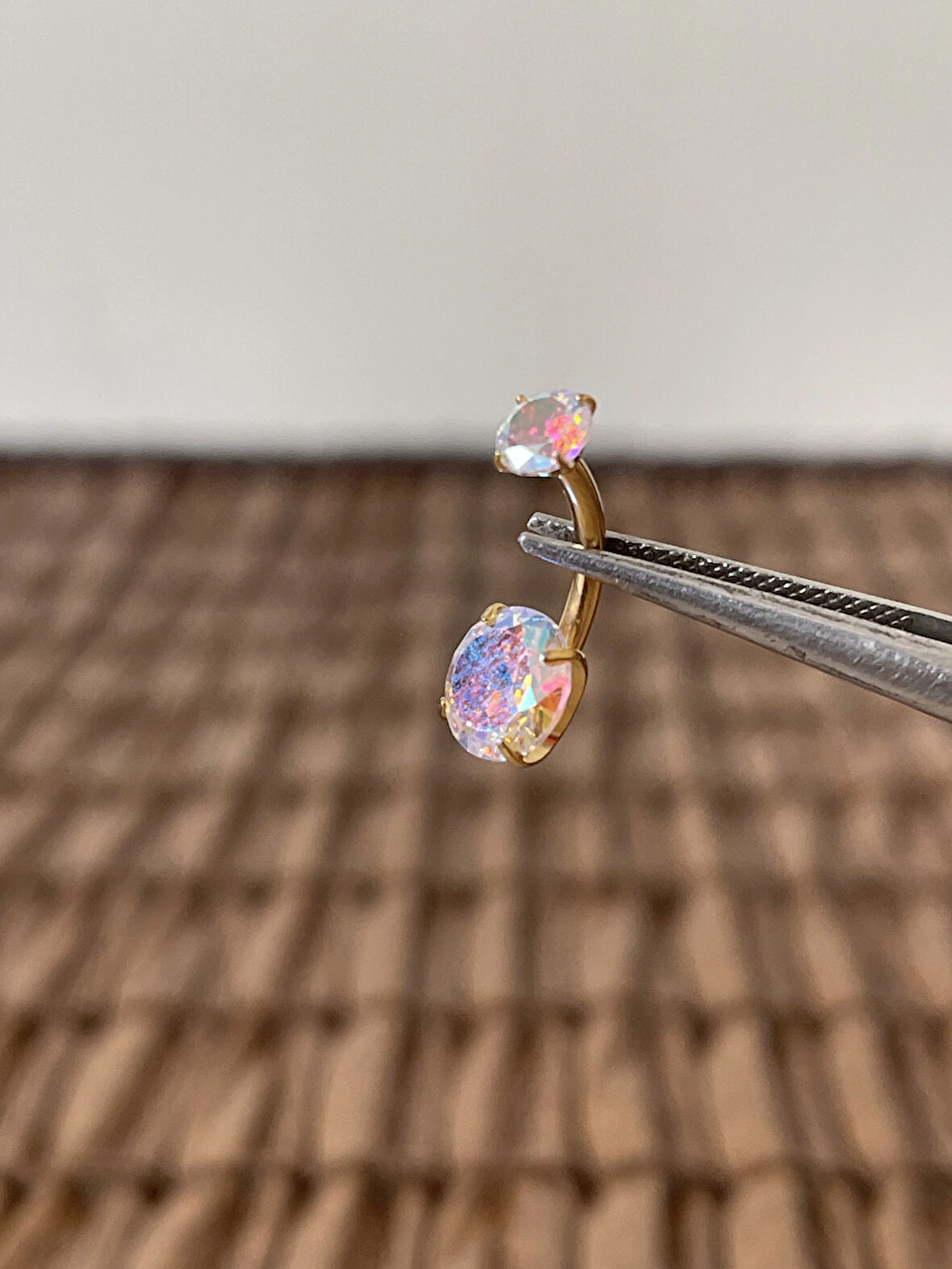 Yüksek Kalite G23 Titanium  Rengarenk Hareli Parlak Zirkon  Taşlı Titanyum Göbek Piercingi Taş 10mm