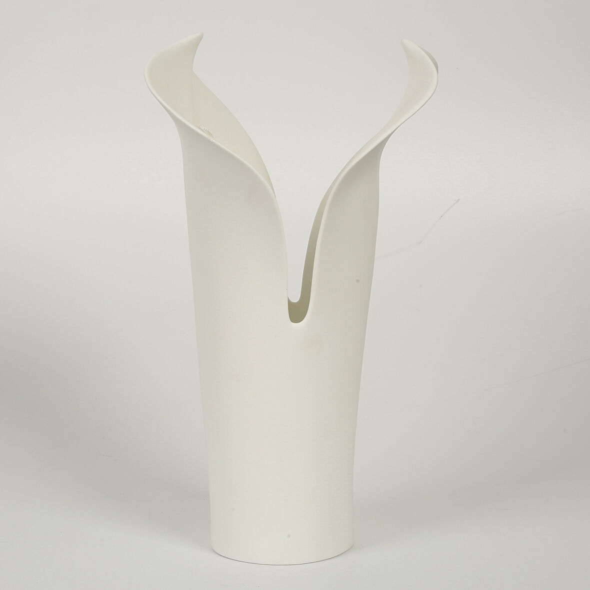 BEYAZ STARLİÇE VAZO 26*26*29 CM AK.JM00015