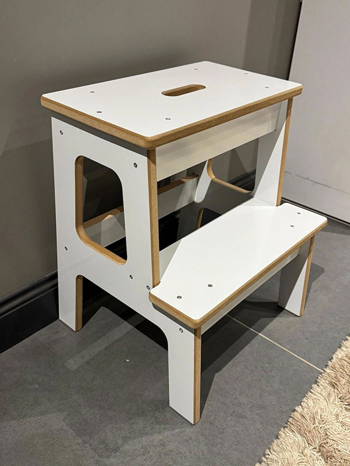 Beyaz Basamaklı Mutfak Tabure Merdiven