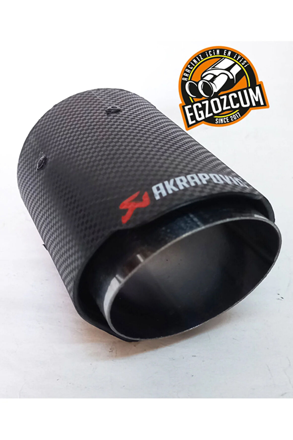 76 mm. İçi krom tek çıkış Akrapoviç egzoz ucu 1 adet eksoz çıkışı