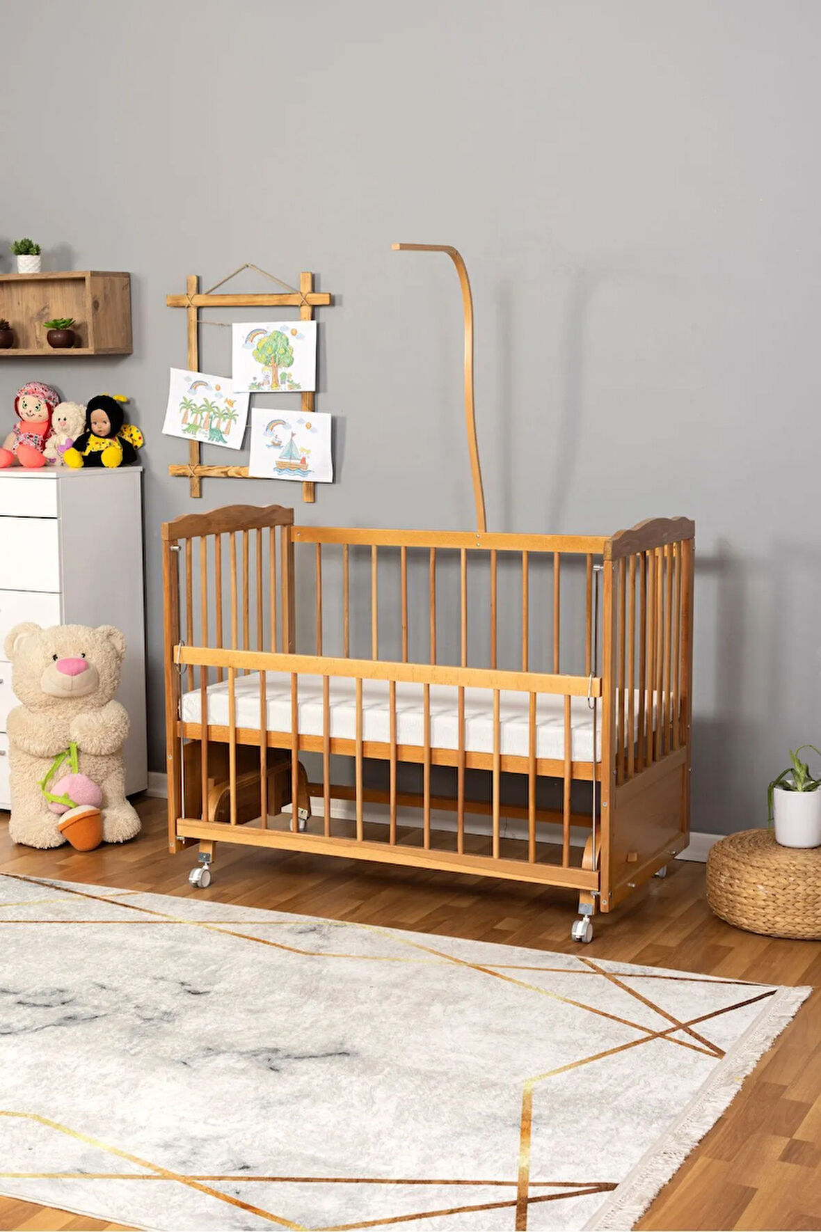 Ahşap Beşik Anne Yanı Beşik Doğal (VERNİKLİ) 60x120 - Uyku Setsiz Tek Yataklı Tekerlekli