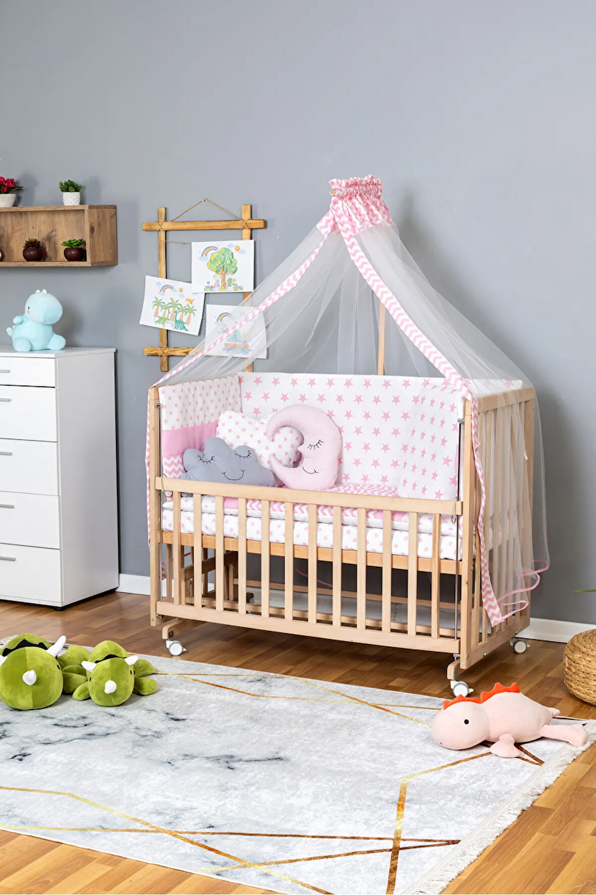 Ahşap Beşik Anne Yanı Beşik Organik 60x120 - Pembe Yıldız 3 Yastıklı Uyku Seti+Yataklı+Tekerlekli