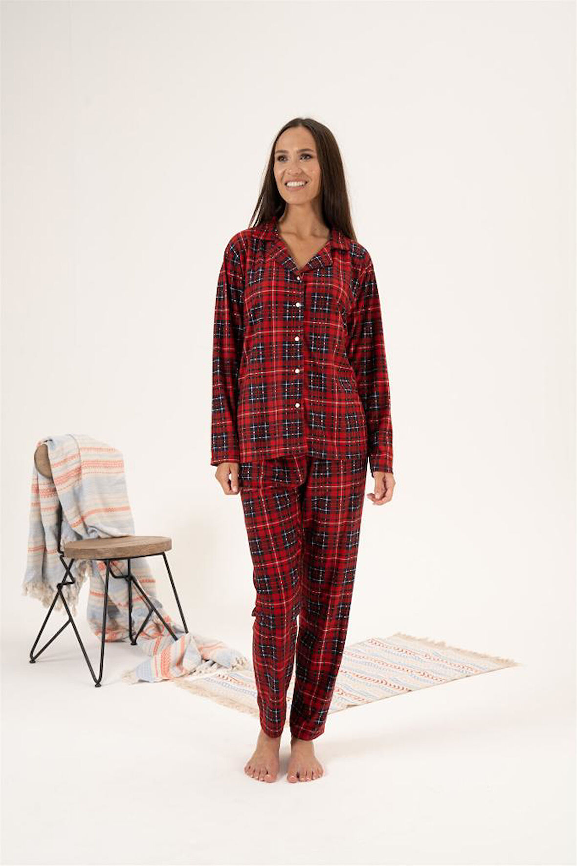 Estiva Kareli Desen Önden Düğmeli Süet Kadın Pijama Takım