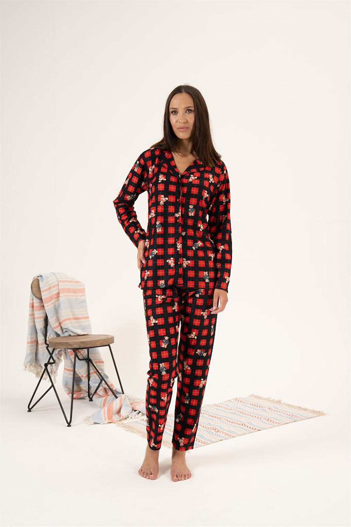 Estiva Kareli Desen Önden Düğmeli Süet Kadın Pijama Takım