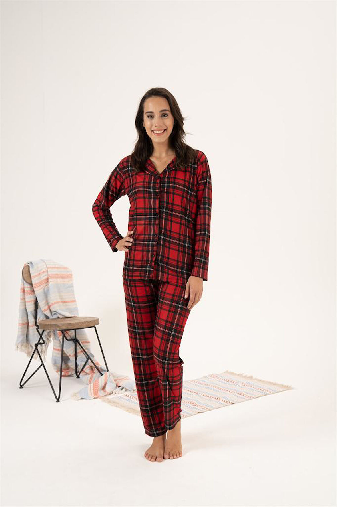Estiva Kareli Desen Önden Düğmeli Süet Bayan Pijama Takım