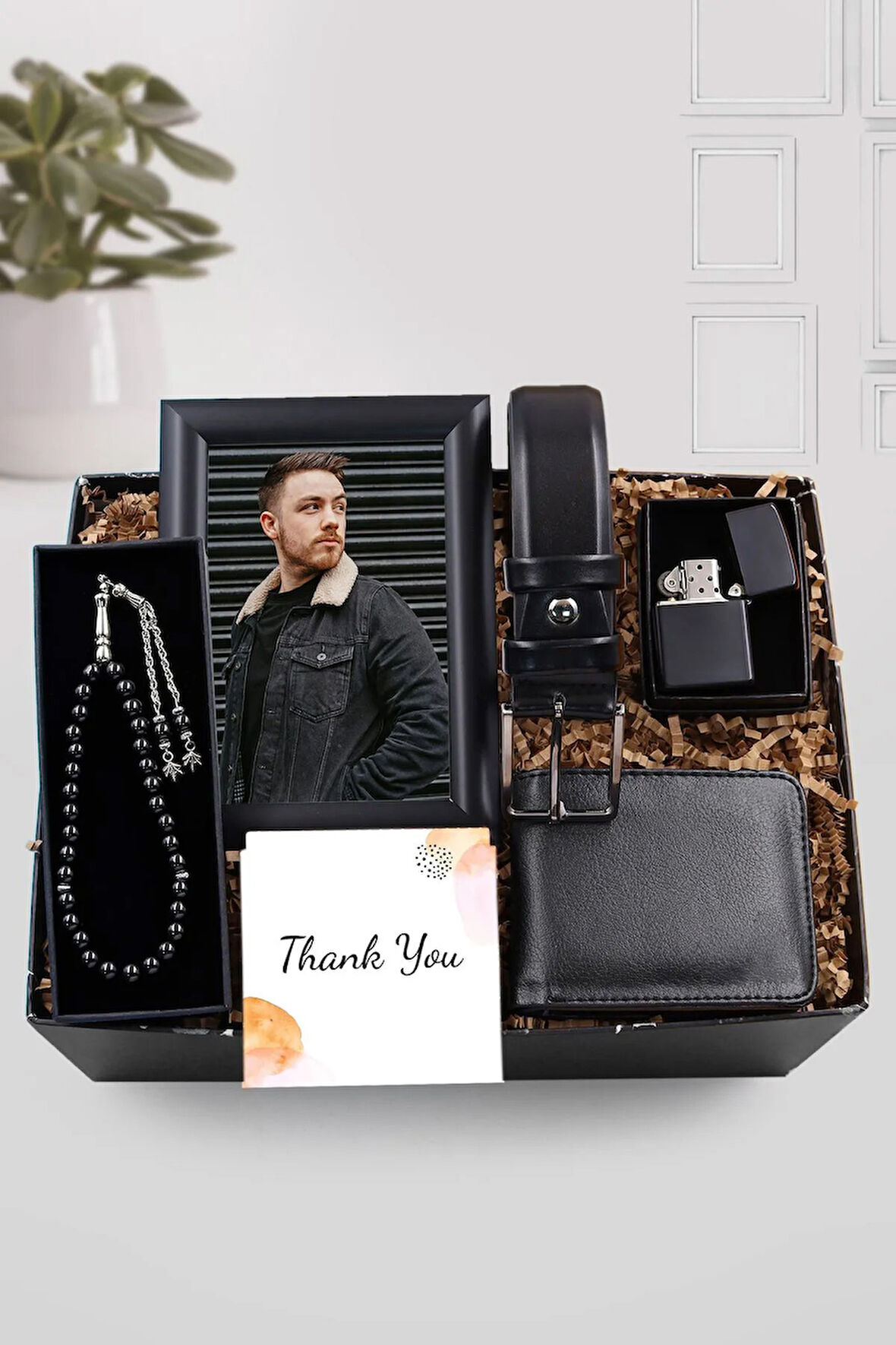 Siyah Çerçeve & Siyah Deri Kemer & Siyah Tesbih & Siyah Deri Cüzdan & Zippo Tarzı Çakmak Hediye Seti