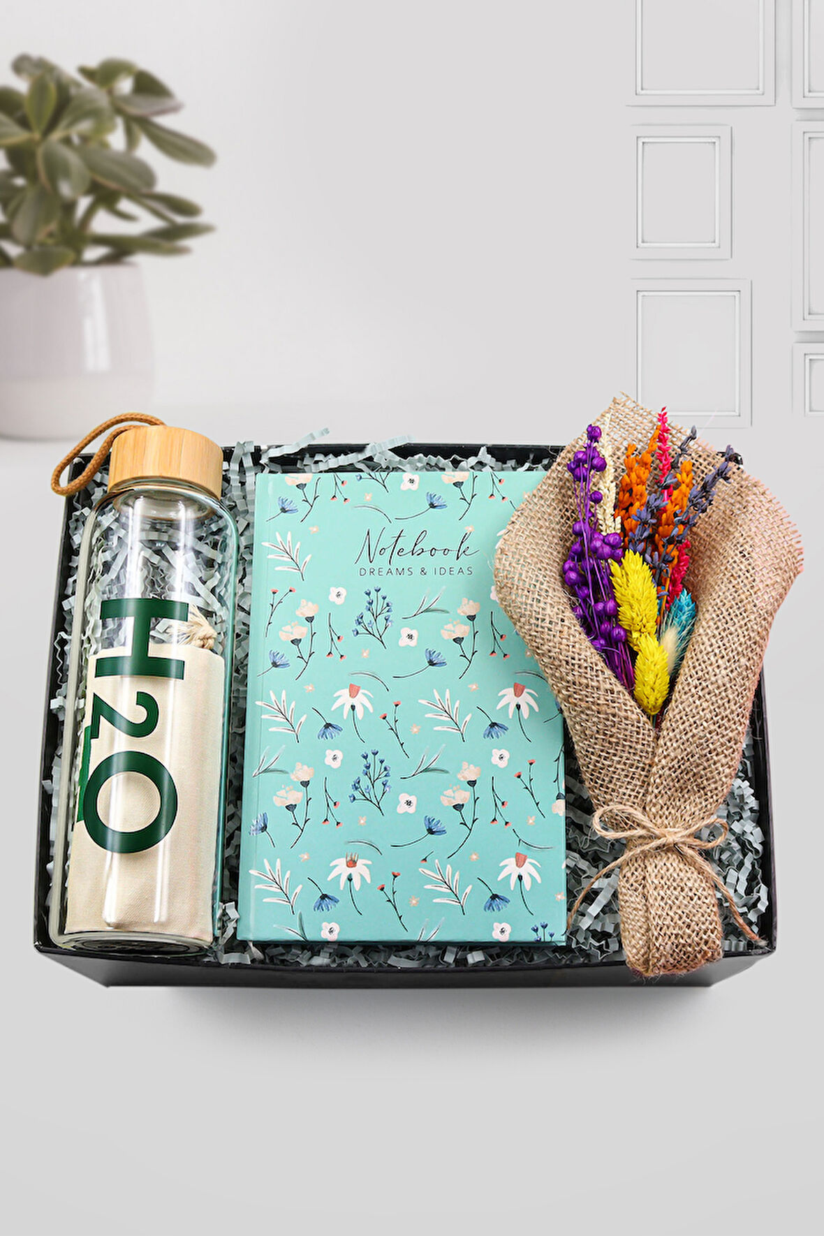 Yeşil Çiçekli Defter & Bambu Kapaklı Cam Matara & Kurutulmuş Çiçek Buketi Hediye Seti