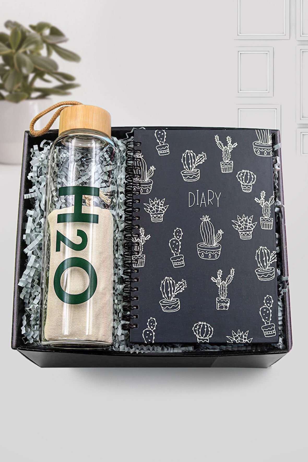 Kaktüs Defter & Bambu Kapaklı Cam Matara Hediye Seti