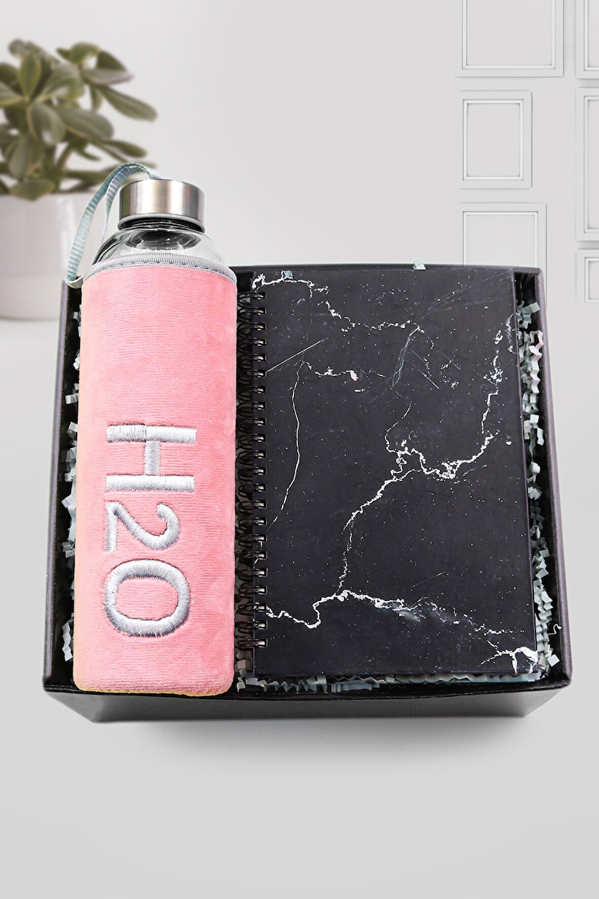 Mermer Desenli Defter & Peluş Kılıflı 600ml Pembe Renk Cam Matara Hediye Setleri