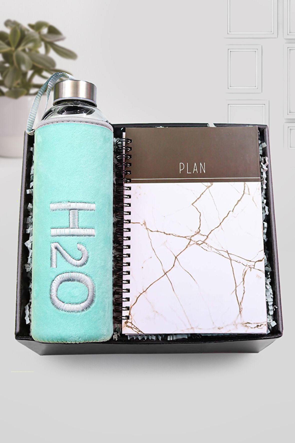 Beyaz Mermer Desenli Defter & Peluş Kılıflı 600ml Turkuaz Renk Cam Matara Hediye Seti