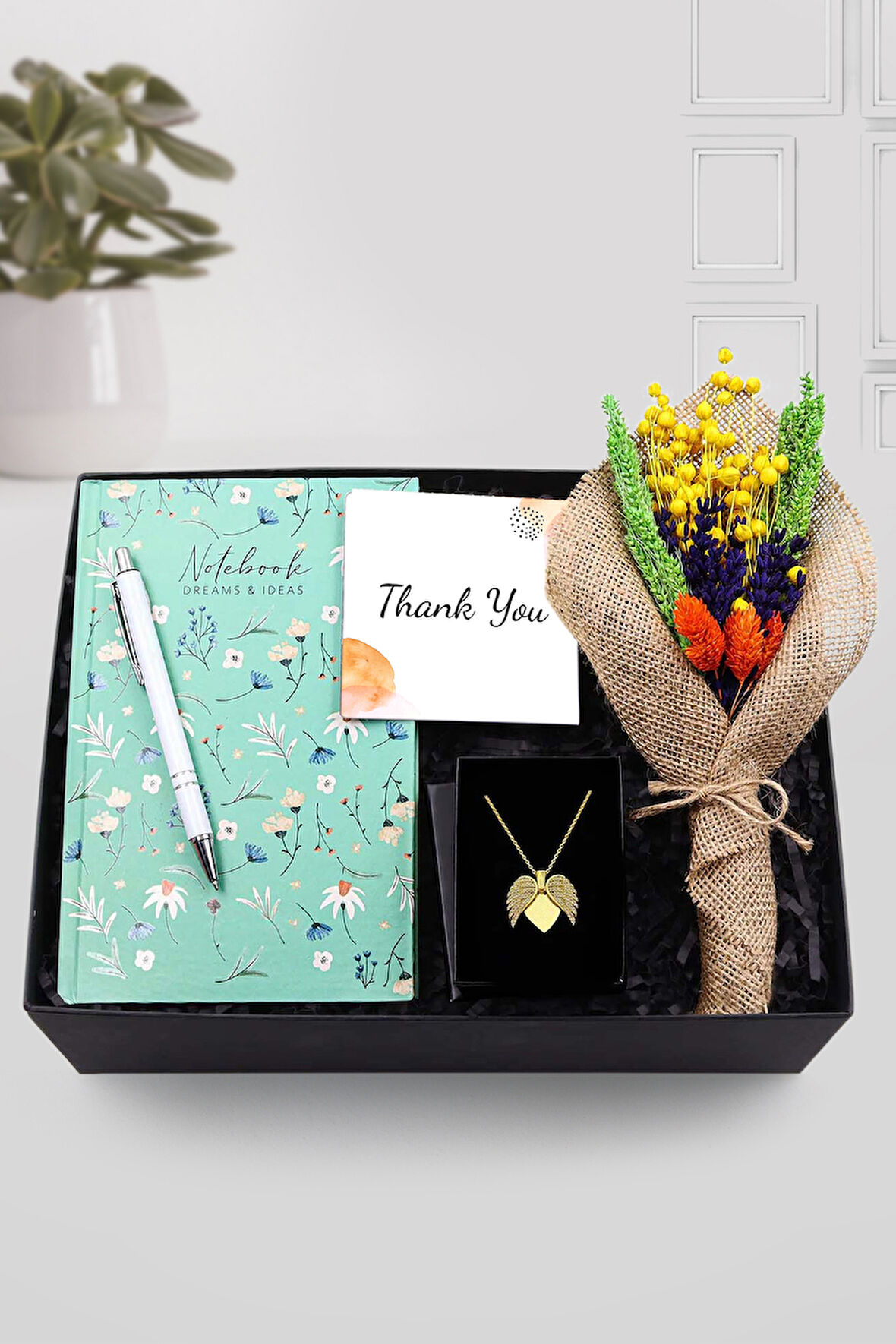 Melek Kanatlı Kolye & Yeşil Çiçekli Defter & Çiçek Buketi & Gümüş Detaylı Beyaz Kalem Hediye Seti