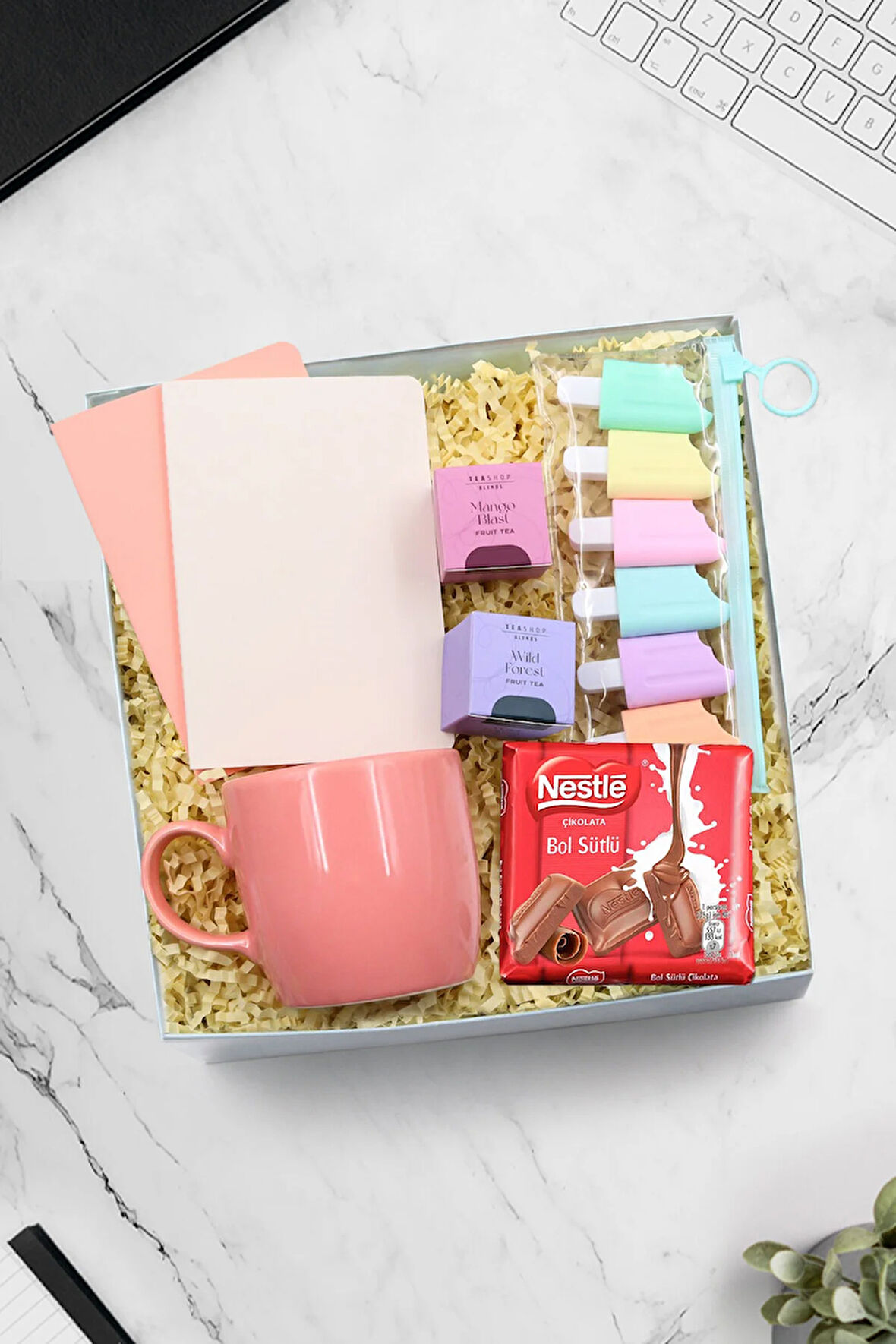 2'li Defter-Teashop 2'li Bitki Çayı-Dondurma Fosforlu Kalem-Pembe Kupa-Sütlü Çikolata Hediye Seti