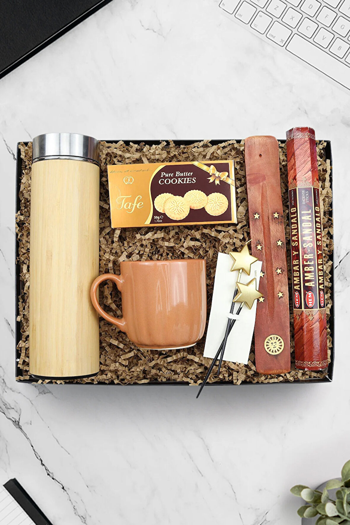 Bambu Termos & Kahverengi Kupa & Kurabiye & 2'li Doğum Günü Yıldız Mum & Çubuk Tütsü Hediye Seti