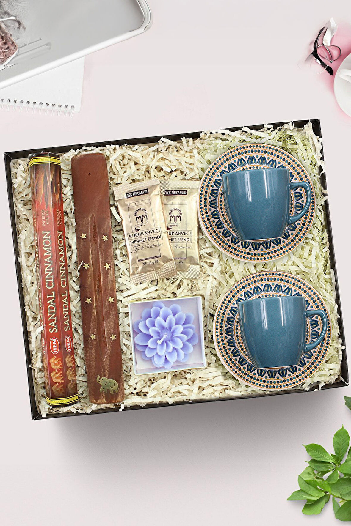 Çubuk Tütsü & Fincan & 2'li Tek Içimlik Mehmet Efendi Türk Kahvesi & Lotus Mum Hediye Seti