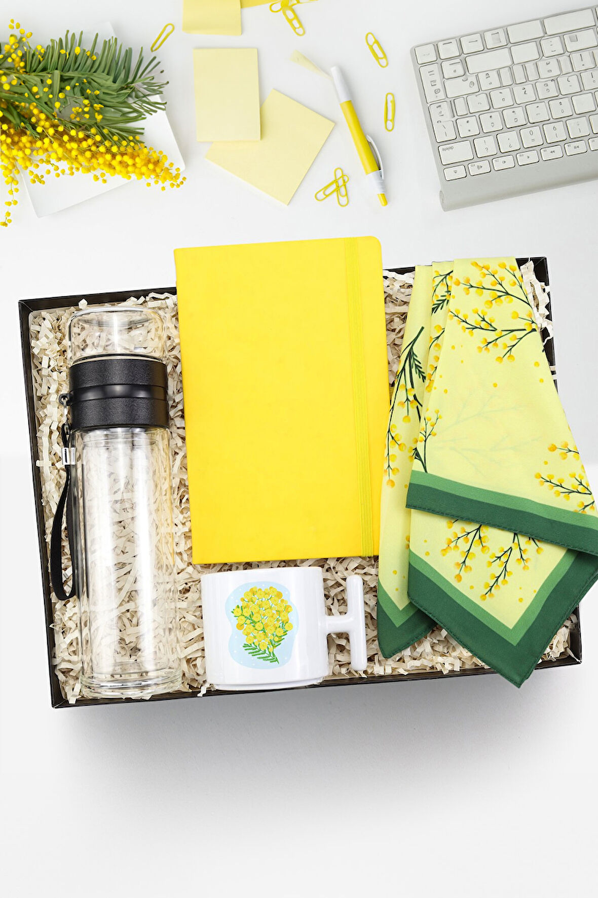 Sarı Defter & Borosilikat Çift Cidarlı 300 ml Cam Demlik Matara & Tasarım Fular & T Kupa Hediye Seti