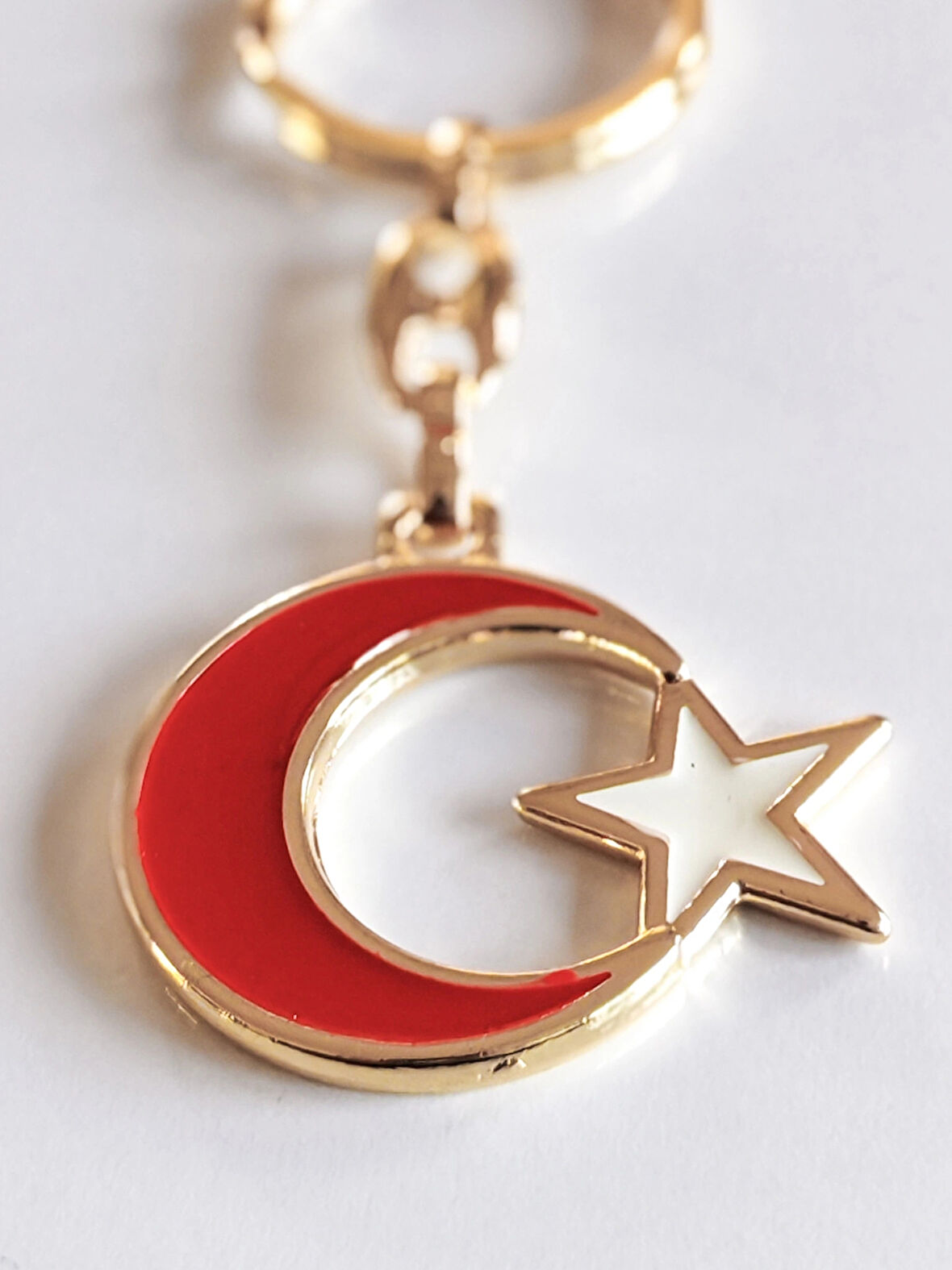 Sarı Metal Kırmızı Ay Beyaz Yıldız Figürlü Anahtarlık
