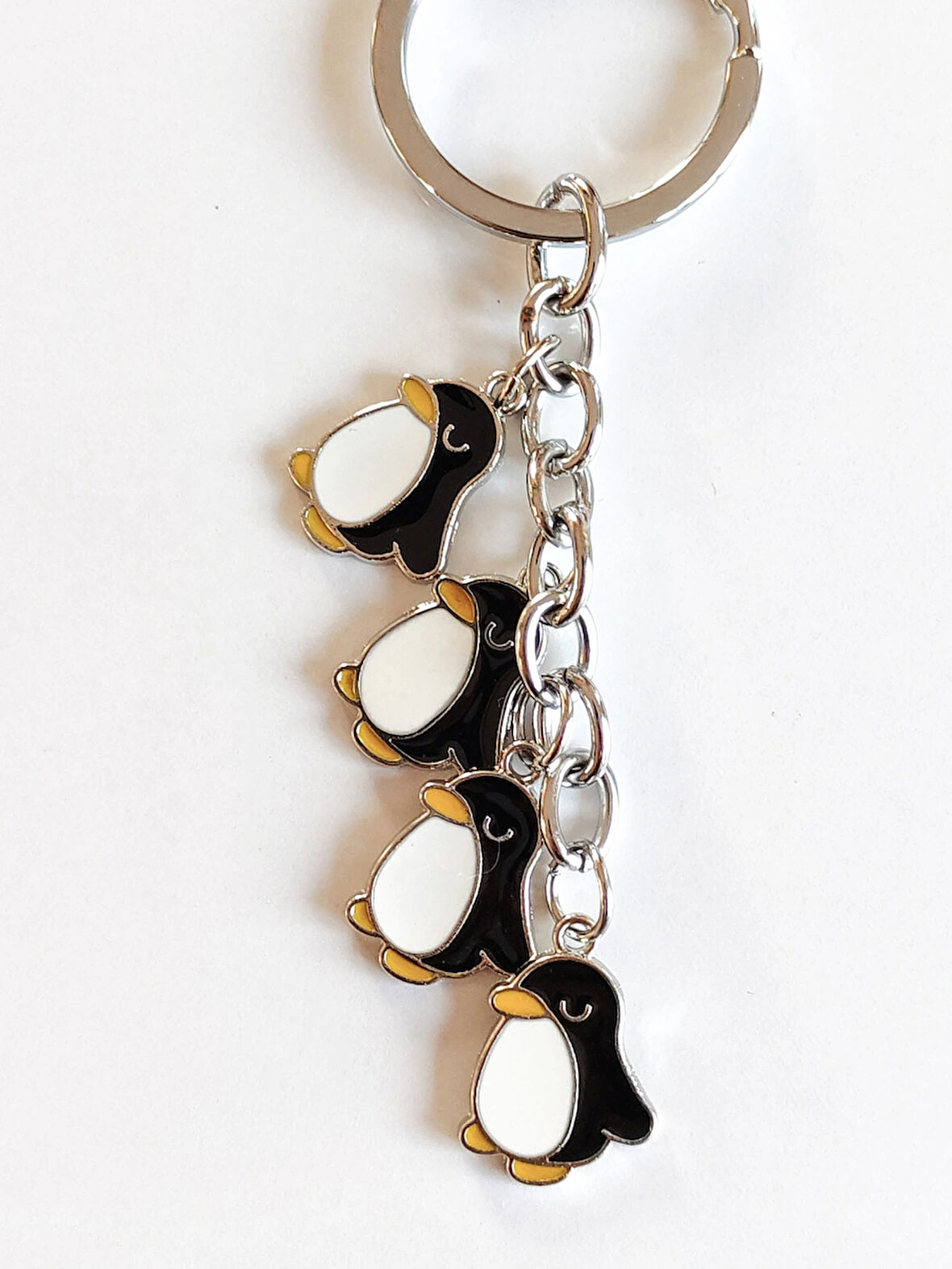 Sevimli Penguenlerden Metal Anahtarlık