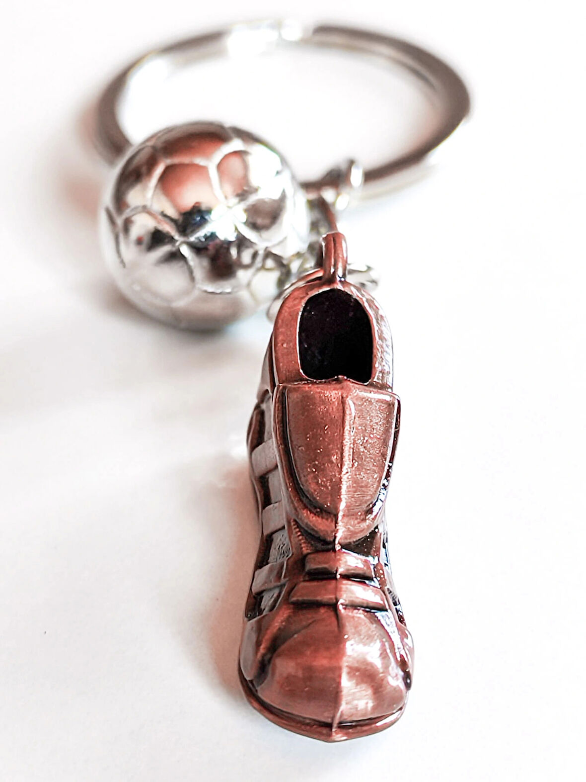 Futbol Topu ve Spor Ayakkabı Metal anahtarlık