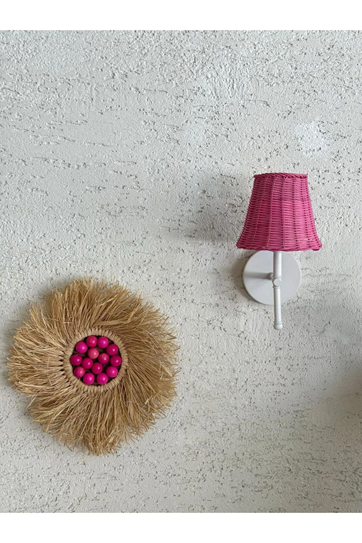 Pembe Rattan Kablosuz Pilli Duvar Aydınlatması Aplik - Alt Beyaz