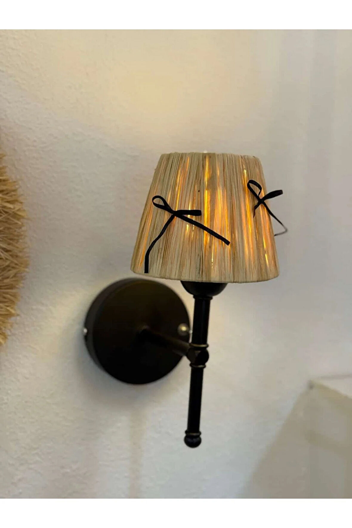 Rafya Hasır Siyah Fiyonk Kurdele Kablosuz Pilli Aplik - Alt Siyah