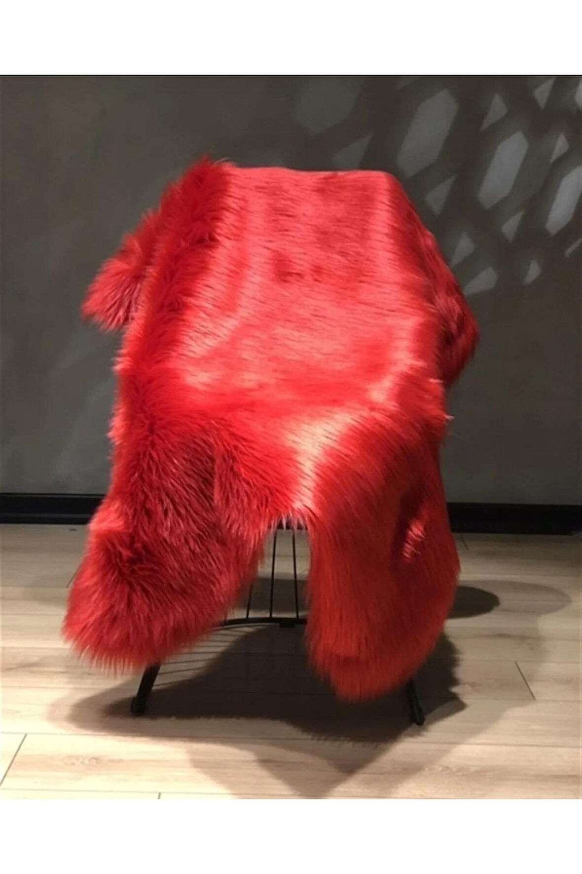 Kuzu Post Kırmızı Üst Kalite Tüy Dökmez Yıkanabilir Yumuşak Dokulu Peluş Halı