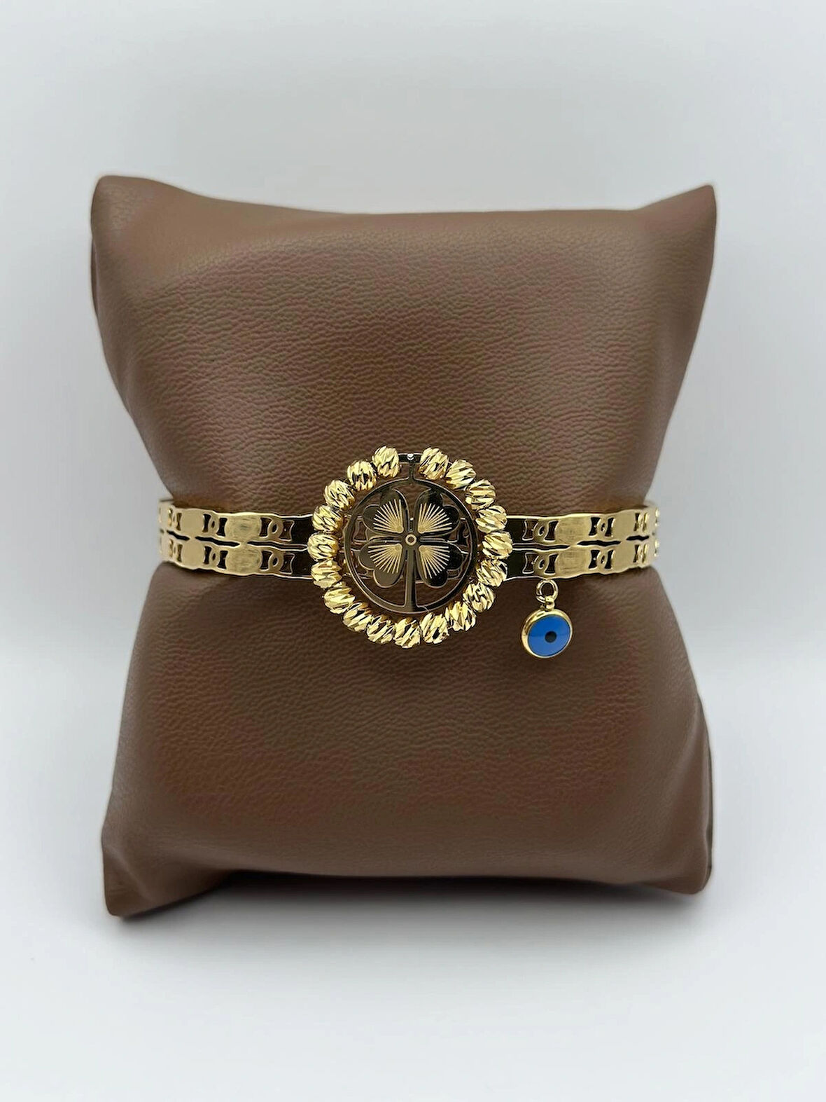 Çelik Dorikalı Yoncalı Kelepçe Bileklik