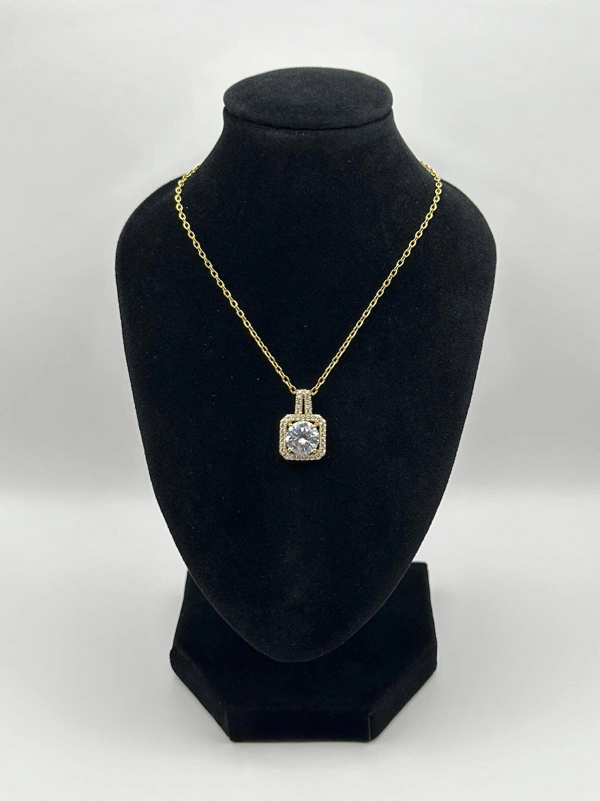 Çelik Zirkon Taşlı Kolye