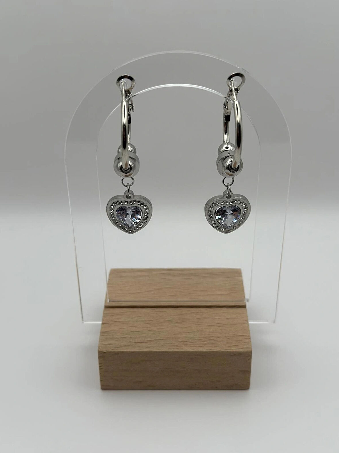 Çelik Sallantılı Zirkon Taşlı Kalpli Küpe