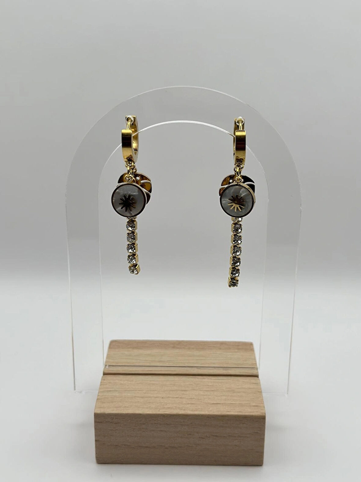 Çelik Sallantılı Zirkon Taşlı Yapraklı Küpe